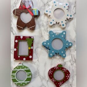 Christmas Picture frame set of 6 ornaments  . New in packaging!